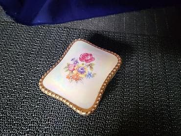 Satula nova Martinroda Nemacka iz 70ih.god. Nemacka porcelanska na lalafo.rs — 3 Satula nova Martinroda Nemacka iz 70ih.god. Nemacka porcelanska — 3