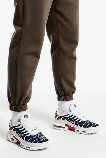 TN patike 41-46
3600 din
pb at lalafo.rs — 2 TN patike 41-46
3600 din
pb — 2