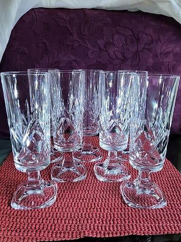 Ostalo: Case kristal rucni rad za vino Italija 1950g+. Case komada 6 u na lalafo.rs — 9 Ostalo: Case kristal rucni rad za vino Italija 1950g+. Case komada 6 u — 9