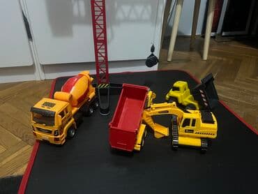 Radne mašine: Kran sa mašinama na baterije.Visina krana 67cm. Mašine su isto na na lalafo.rs — 2 Radne mašine: Kran sa mašinama na baterije.Visina krana 67cm. Mašine su isto na — 2