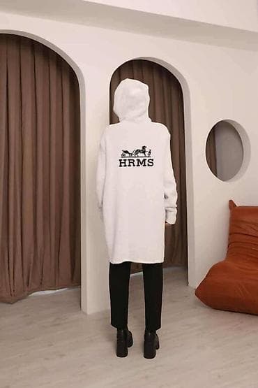 Univerzalna veličina za l, xl
5000 na lalafo.rs — 2 Univerzalna veličina za l, xl
5000 — 2