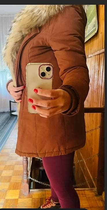 . Jakna S nova nošena par puta sa pravim krznom polarne lisice može se na lalafo.rs — 3 . Jakna S nova nošena par puta sa pravim krznom polarne lisice može se — 3