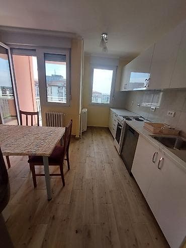 Izdajem 3 soban stan Centar Beograd Dorćol povrsine 75m2 potpuno na lalafo.rs Izdajem 3 soban stan Centar Beograd Dorćol povrsine 75m2 potpuno