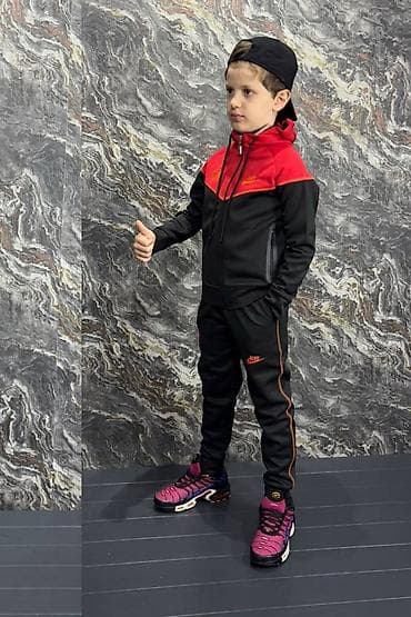 Nike dečija trenerka za dečake NOVO Novo Mokra likra Veličine 8 10 12 at lalafo.rs — 3 Nike dečija trenerka za dečake NOVO Novo Mokra likra Veličine 8 10 12 — 3