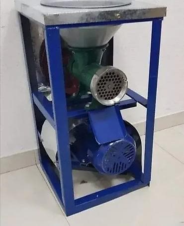 Nova mašina za mlevenje mesa 42 **Robu šaljemo brzom poštom ( Bex )** na lalafo.rs — 3 Nova mašina za mlevenje mesa 42 **Robu šaljemo brzom poštom ( Bex )** — 3