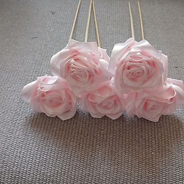 Dekorativne ruže na drvcima - Materijal: satenske trake oblikovane u na lalafo.rs — 1 Dekorativne ruže na drvcima - Materijal: satenske trake oblikovane u — 1