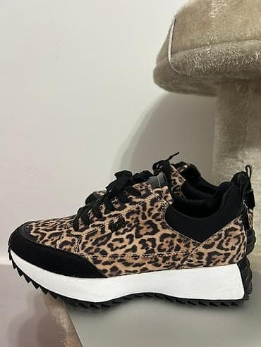 Ženske patike DKNY sa leopard printom Nošene samo jednom na svadbi na lalafo.rs — 1 Ženske patike DKNY sa leopard printom Nošene samo jednom na svadbi — 1