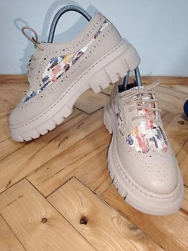 Ženske kožne cipele sa debljim đonom i šarenim umetkom HANDMADE UG22 na lalafo.rs — 4 Ženske kožne cipele sa debljim đonom i šarenim umetkom HANDMADE UG22 — 4