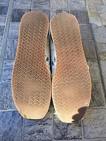 Patike Kappa – bele sa tamnoplavim detaljima - Model sa klasičnim at lalafo.rs — 4 Patike Kappa – bele sa tamnoplavim detaljima - Model sa klasičnim — 4