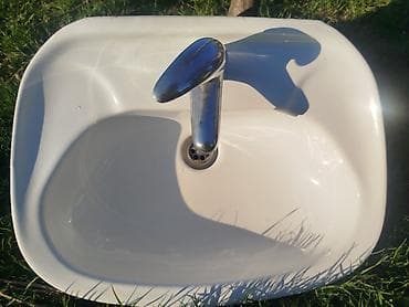 Polovni lavabo bez ostecenja bez baterije na lalafo.rs Polovni lavabo bez ostecenja bez baterije