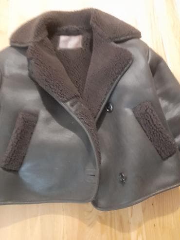 Kratka jakna od eko‑kože sa toplom „shearling”/teddy postavom UNISEX na lalafo.rs Kratka jakna od eko‑kože sa toplom „shearling”/teddy postavom UNISEX