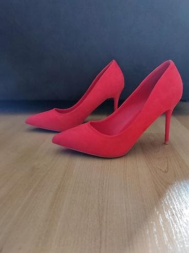 Crvene salonke, br 39. Neostecene, jednom nosene. Stikla 9,5cm gaziste na lalafo.rs — 2 Crvene salonke, br 39. Neostecene, jednom nosene. Stikla 9,5cm gaziste — 2