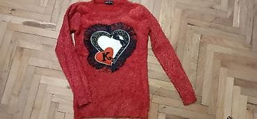 Crveni ženski džemper sa dugim rukavima, meke “shaggy/fuzzy” teksture na lalafo.rs Crveni ženski džemper sa dugim rukavima, meke “shaggy/fuzzy” teksture