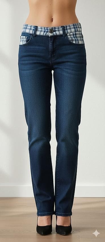 Ženske farmerke – tamno plavi džins sa detaljima od karirane tkanine na lalafo.rs Ženske farmerke – tamno plavi džins sa detaljima od karirane tkanine