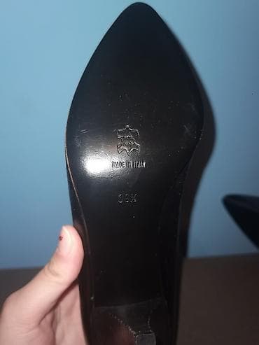 Crne italijanske štikle, donete iz Nemačke Ne bih rekla da su nošene na lalafo.rs — 6 Crne italijanske štikle, donete iz Nemačke Ne bih rekla da su nošene — 6