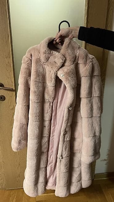 Women's Clothing: Dugačak ženski kaput u nežnoj roze boji, izrađen od 100% poliestera at lalafo.rs — 2 Women's Clothing: Dugačak ženski kaput u nežnoj roze boji, izrađen od 100% poliestera — 2