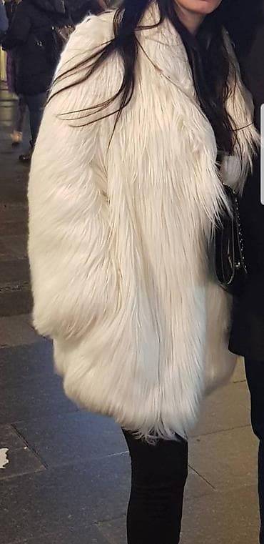 Prodajem H&M bundu nosena samo par puta, velicina 38. Vrlo se na lalafo.rs — 1 Prodajem H&M bundu nosena samo par puta, velicina 38. Vrlo se — 1