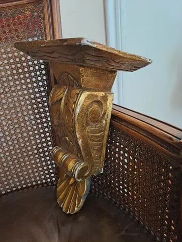 Stilske konzole: Stare pozlacene drvene konzole u dobrom stanju. Visina 33cm a na lalafo.rs — 4 Stilske konzole: Stare pozlacene drvene konzole u dobrom stanju. Visina 33cm a — 4