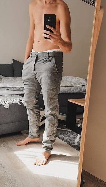 CHINO SLIM karirane muške pantalone
House brand na lalafo.rs — 3 CHINO SLIM karirane muške pantalone
House brand — 3