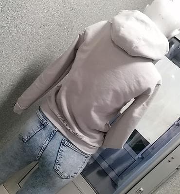 Women's Sweatshirts: INFINITY duks
Vel S
Nošen očuvan at lalafo.rs — 6 Women's Sweatshirts: INFINITY duks
Vel S
Nošen očuvan — 6