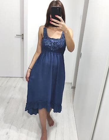 Prelepa letnja haljina sa karnerom Oko grudi je gumirana tako da na lalafo.rs Prelepa letnja haljina sa karnerom Oko grudi je gumirana tako da