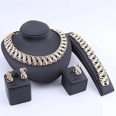 Luksuzni set nakita – ogrlica, narukvica, minđuše i prsten - Dizajn na lalafo.rs — 2 Luksuzni set nakita – ogrlica, narukvica, minđuše i prsten - Dizajn — 2