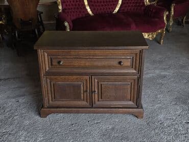 Matresses: Drvena komoda/TV ormarić u klasičnom stilu - Materijal: masivno drvo at lalafo.rs — 10 Matresses: Drvena komoda/TV ormarić u klasičnom stilu - Materijal: masivno drvo — 10