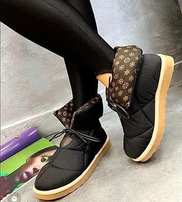 Predivne
Tople, Nepromočive
Br 38 na lalafo.rs — 6 Predivne
Tople, Nepromočive
Br 38 — 6