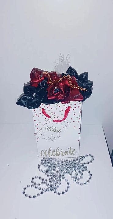 Dekorativna poklon-kutija sa cvetnim aranžmanom - Elegantna kartonska na lalafo.rs — 4 Dekorativna poklon-kutija sa cvetnim aranžmanom - Elegantna kartonska — 4