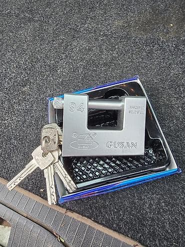 Kvalitetan nov sigurnosni katanac. Najprodavaniji model monoblok na lalafo.rs Kvalitetan nov sigurnosni katanac. Najprodavaniji model monoblok