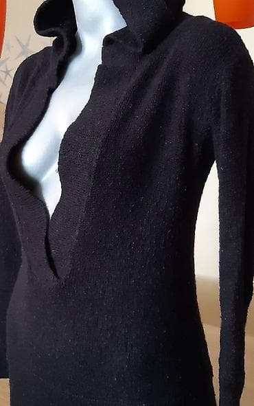 zenske broj: Crna ženska bluza/džemper od bukle pletenine, sa dubokim V izrezom i at lalafo.rs — 2 zenske broj: Crna ženska bluza/džemper od bukle pletenine, sa dubokim V izrezom i — 2