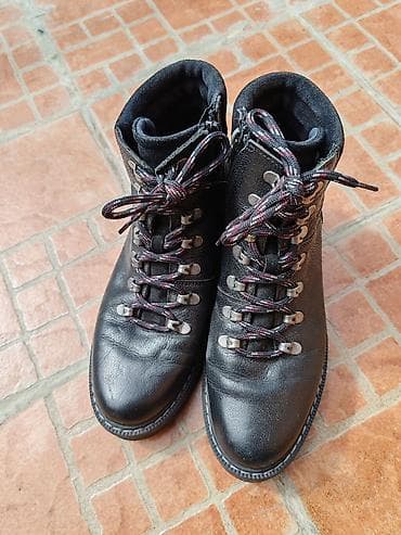 RASPRODAJAA Planinarske/treking cipele – crne, kožne, broj 40 - na lalafo.rs — 4 RASPRODAJAA Planinarske/treking cipele – crne, kožne, broj 40 - — 4