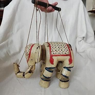 Tri drvene marionetske igracke sa originalnim kanapima, pocetk 20 na lalafo.rs — 8 Tri drvene marionetske igracke sa originalnim kanapima, pocetk 20 — 8