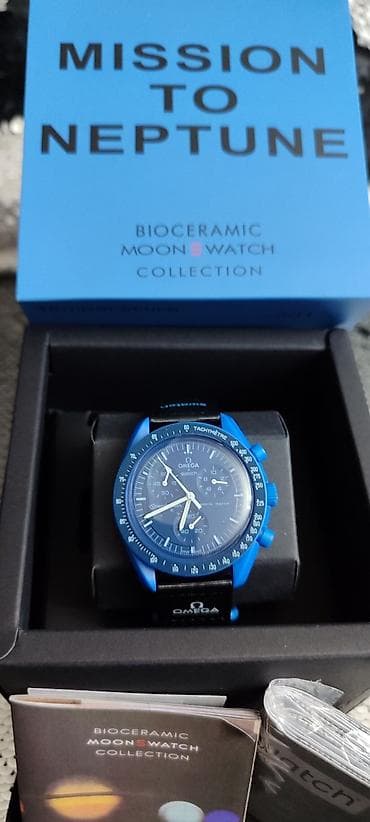 Sat je nov, dolazi sa folijom, kutijom i pratećim papirima. Radi se na lalafo.rs Sat je nov, dolazi sa folijom, kutijom i pratećim papirima. Radi se