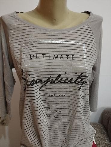 H&M prelepa lagana majica .
Pogledajte i ostale moje oglase na lalafo.rs — 1 H&M prelepa lagana majica .
Pogledajte i ostale moje oglase — 1