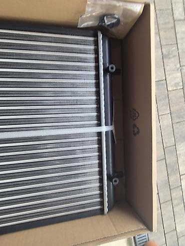 kom sa etiketom: Hladnjak Audi A3 8L VW Golf 4 - Proizvođač: Nissens - Oznaka/PN at lalafo.rs — 2 kom sa etiketom: Hladnjak Audi A3 8L VW Golf 4 - Proizvođač: Nissens - Oznaka/PN — 2