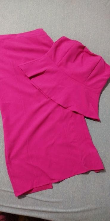 zenske broj: Dve ženske stvari u kompletu – elegantni top i suknja u jarkoj at lalafo.rs — 1 zenske broj: Dve ženske stvari u kompletu – elegantni top i suknja u jarkoj — 1