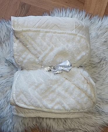 Štepani Krzneni prekrivači 200x220 3500 din na lalafo.rs — 8 Štepani Krzneni prekrivači 200x220 3500 din — 8