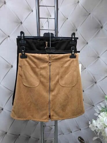 Suknje od velura💫
Cena 2300din🔥 na lalafo.rs Suknje od velura💫
Cena 2300din🔥