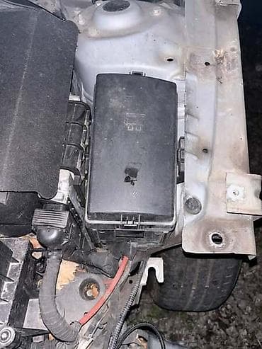 KUTIJA SA OSIGURAČIMA ZA VOLKSWAGEN GOLF 7, GOLF 7 ALLTRACK na lalafo.rs KUTIJA SA OSIGURAČIMA ZA VOLKSWAGEN GOLF 7, GOLF 7 ALLTRACK