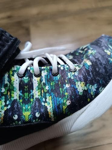 Reebok patike sa šarenim printom i kaišem na čičak - Model: visoke na lalafo.rs — 4 Reebok patike sa šarenim printom i kaišem na čičak - Model: visoke — 4