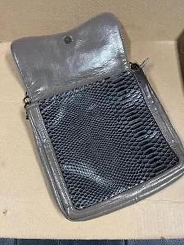 teddy kaput h: Ženska crossbody torbica sa lancem - Dizajn: prednji poklopac i at lalafo.rs — 3 teddy kaput h: Ženska crossbody torbica sa lancem - Dizajn: prednji poklopac i — 3