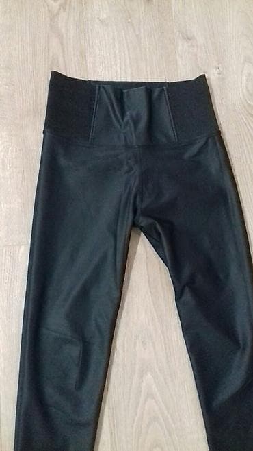 Kozne helankekao nove.
Veličina S/M
Cena 700din na lalafo.rs — 5 Kozne helankekao nove.
Veličina S/M
Cena 700din — 5