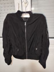 FB sister jakna kao nova S, lepa i komotna. Za prelazno vreme na lalafo.rs FB sister jakna kao nova S, lepa i komotna. Za prelazno vreme