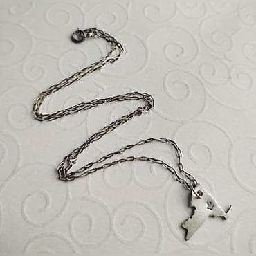 Država New York Privezak na srebrenom lancu. Srebro 925 Lanac na lalafo.rs — 2 Država New York Privezak na srebrenom lancu. Srebro 925 Lanac — 2