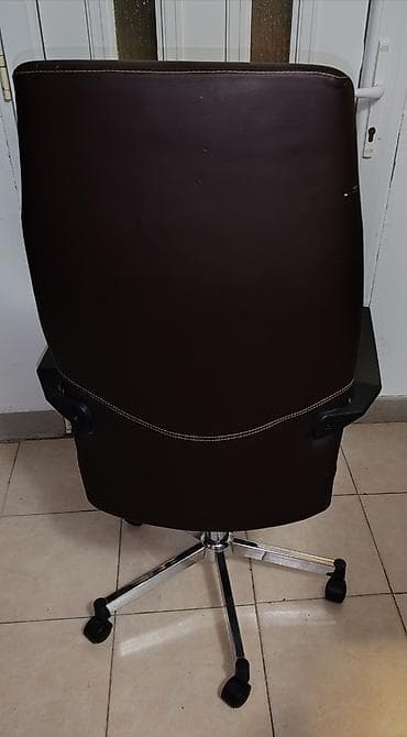 Kancelarijske stolice: Kancelarijska stolica - Tip: ergonomska radna/menadžerska stolica - na lalafo.rs — 4 Kancelarijske stolice: Kancelarijska stolica - Tip: ergonomska radna/menadžerska stolica - — 4