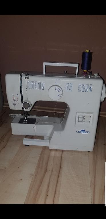 Masina za sivenje VIKTORIA.Nema deo plastike ovaj.Savrseno na lalafo.rs Masina za sivenje VIKTORIA.Nema deo plastike ovaj.Savrseno