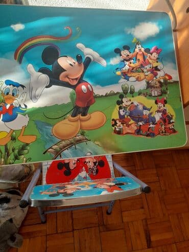 Dečiji set sto i stolica sa motivima Mikija Mausa i Diznijevih likova na lalafo.rs Dečiji set sto i stolica sa motivima Mikija Mausa i Diznijevih likova
