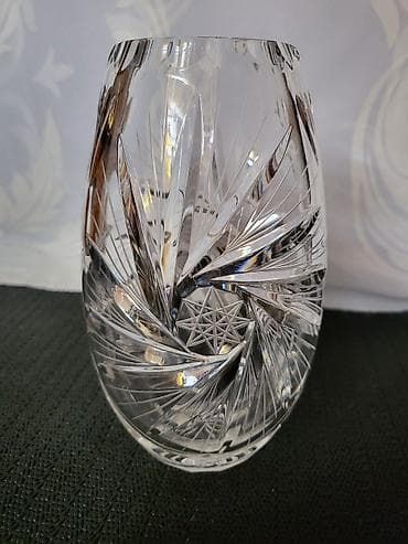 Vaza nova kristalna,rucno rezana iz 70ih.god. Vaza rucno na lalafo.rs — 7 Vaza nova kristalna,rucno rezana iz 70ih.god. Vaza rucno — 7