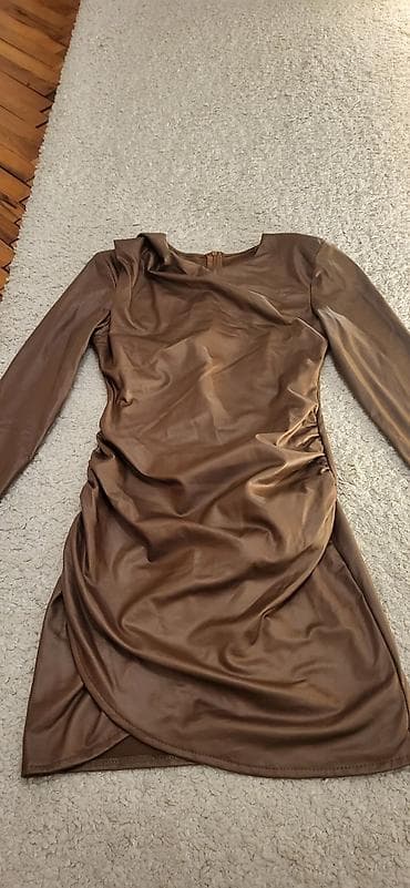 Šljokičaste mini haljine – 4 modela 1) Crno-srebrna haljina sa na lalafo.rs — 7 Šljokičaste mini haljine – 4 modela 1) Crno-srebrna haljina sa — 7